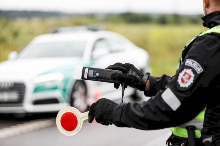 Policijos reidai visoje Lietuvoje: neblaivių vairuotojų skaičius auga