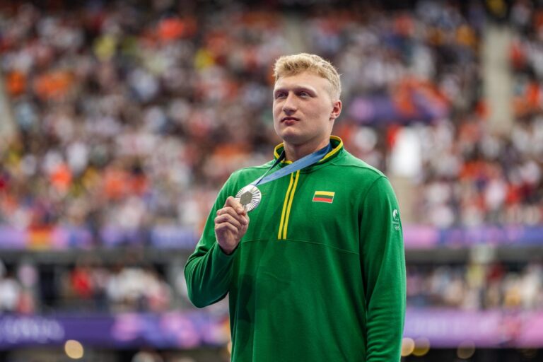 Trečią medalį į šalies taupyklę įdėjęs Mykolas Alekna: smagu bus parvežti medalį į Lietuvą